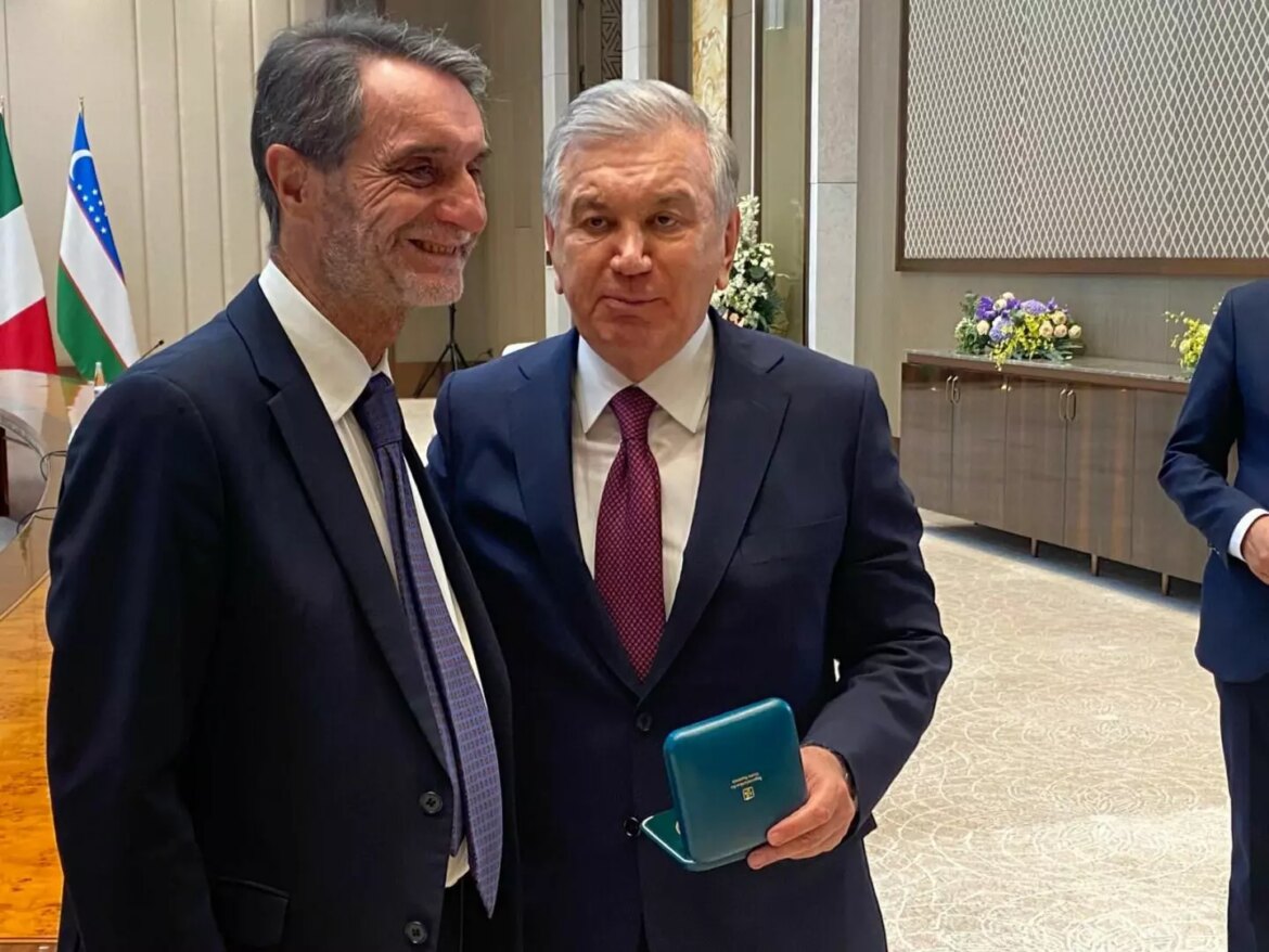 Fontana-incontra-il-presidente-della-Repubblica-dellUzbekistan-Mirziyoyev