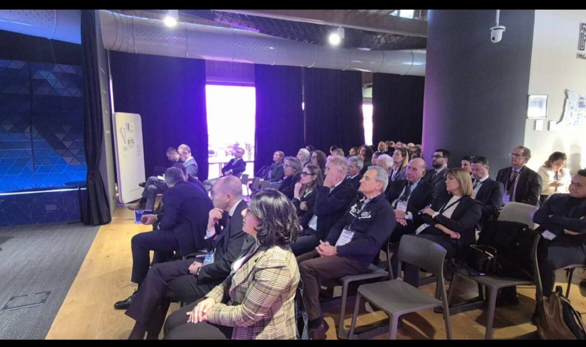 photo_5825763537052175343_y