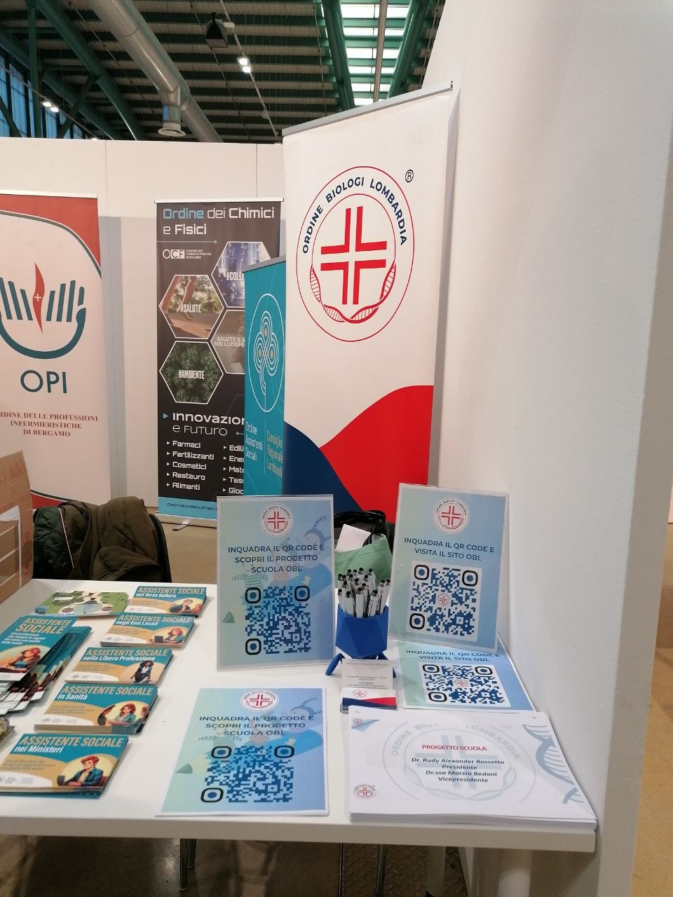 photo_5859383750771280759_y