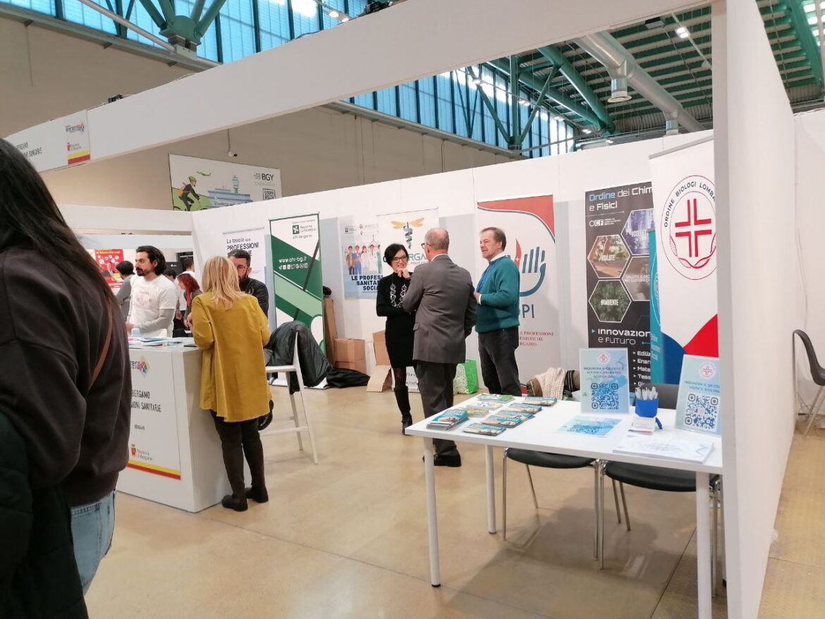 photo_5859681894516067132_y