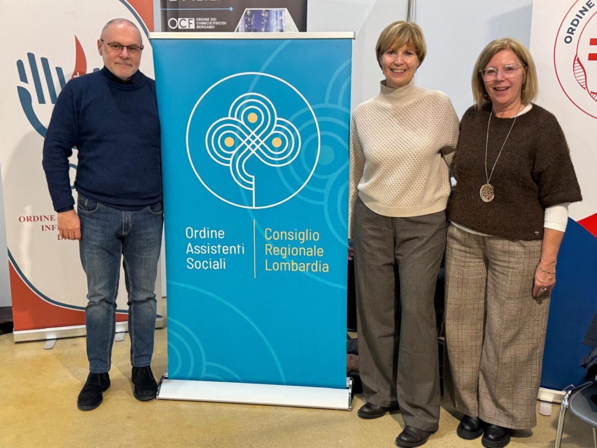 photo_5861474364757314406_y