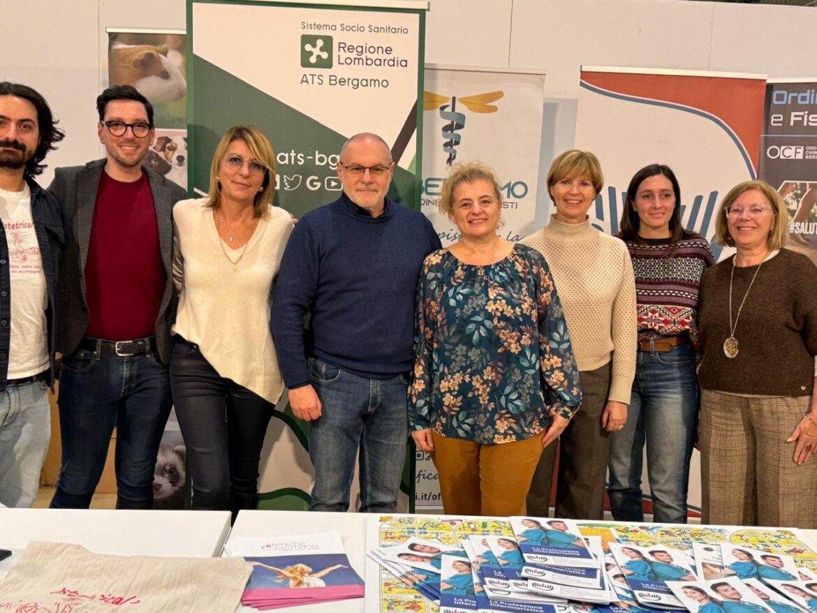 photo_5861474364757314409_y