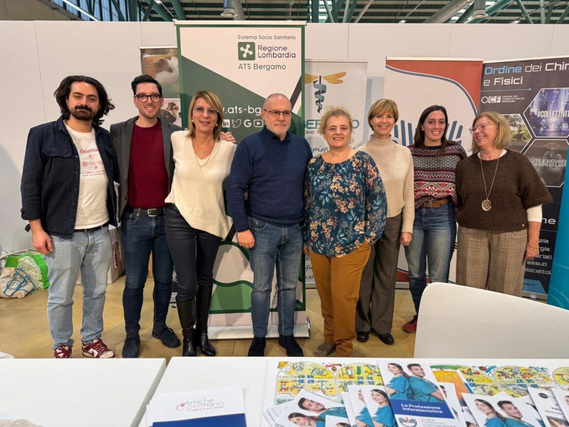 photo_5861474364757314411_y