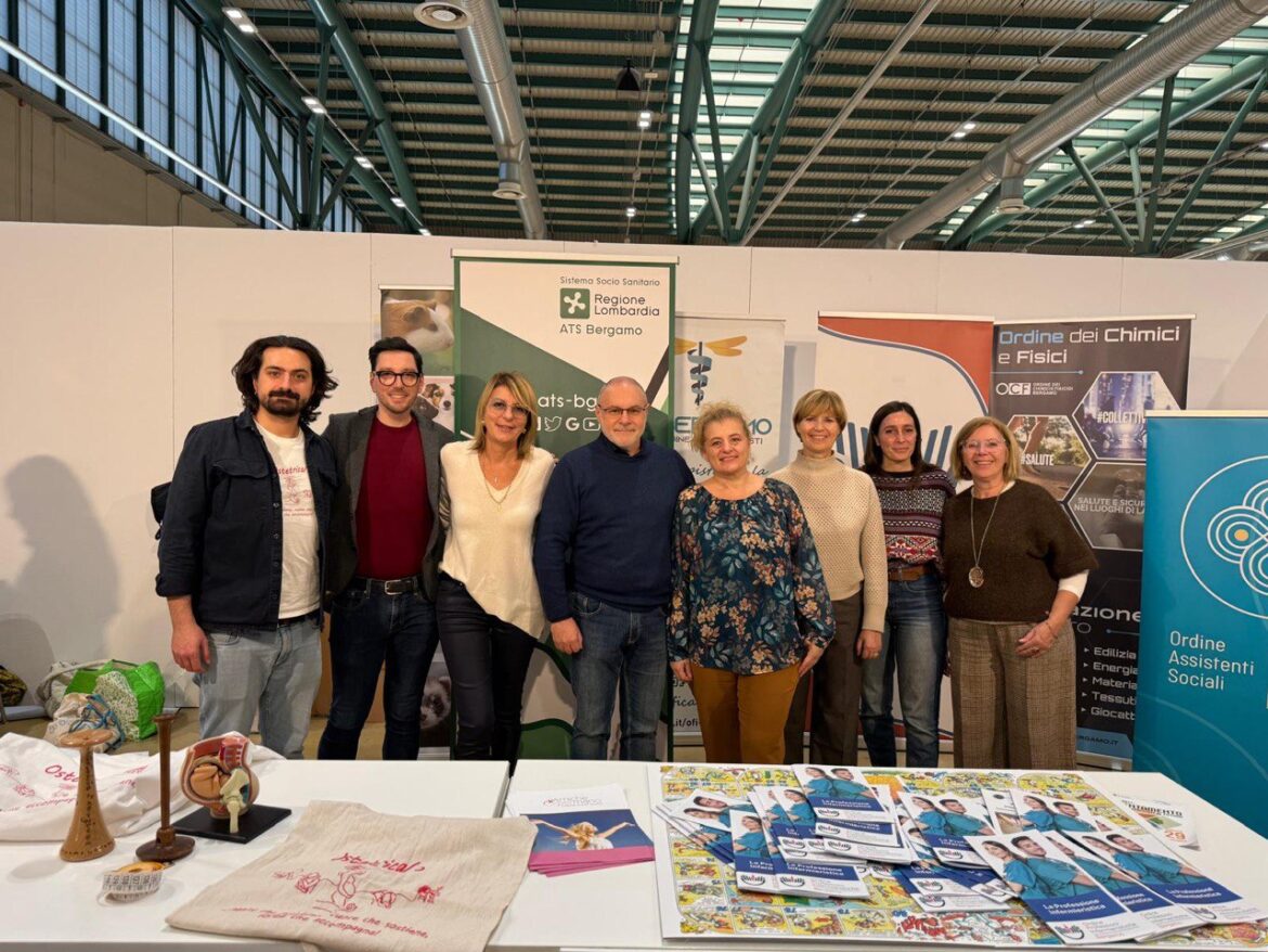 photo_5861474364757314413_y