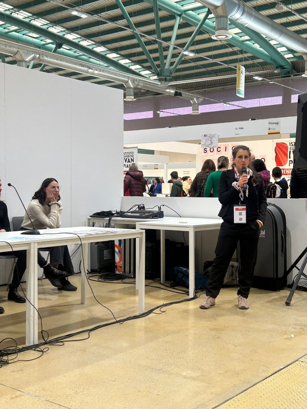 photo_5863726164570999963_w