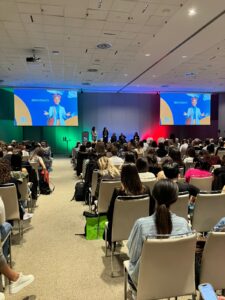 La platea a Spazio Nutrizione durante l'intervento di OBL